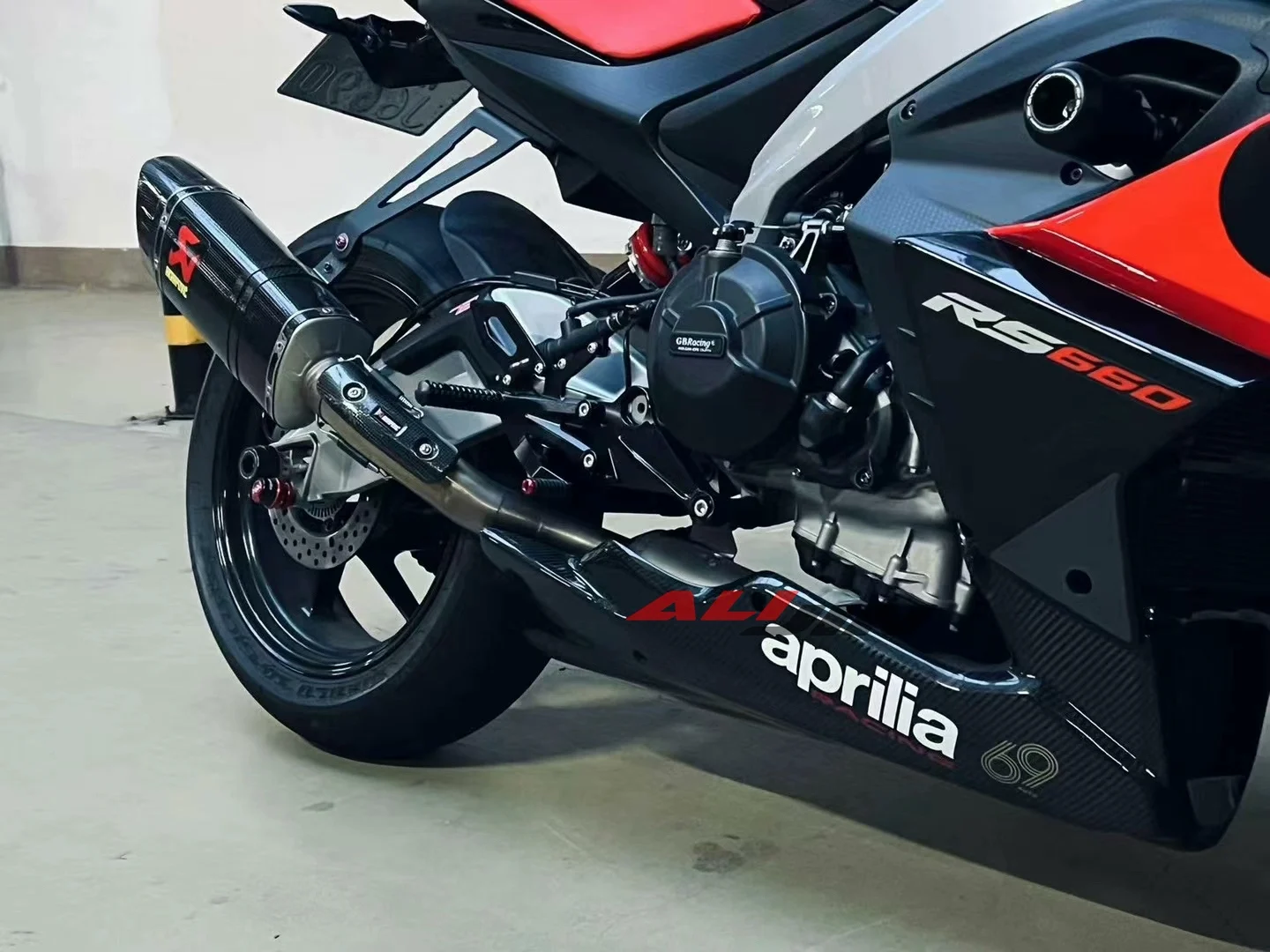 אמיתי סיבי פחמן עבור Aprilia RS660 Tuono 660 2021-2023 2022 אופנוע נמוך מירוץ הבטן פן פליטה מגן החום תחת Fairing
