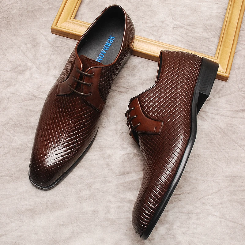 אוקספורד של גברים מקרית נעליים אמיתי עור פרה עסקי גברים נעלי שמלה שחור אופנה תחרה בורדו חתונה רשמית הנעל
